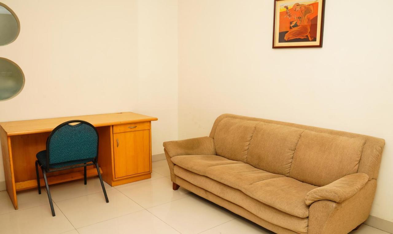 Oyster Suites Haydarabad Dış mekan fotoğraf
